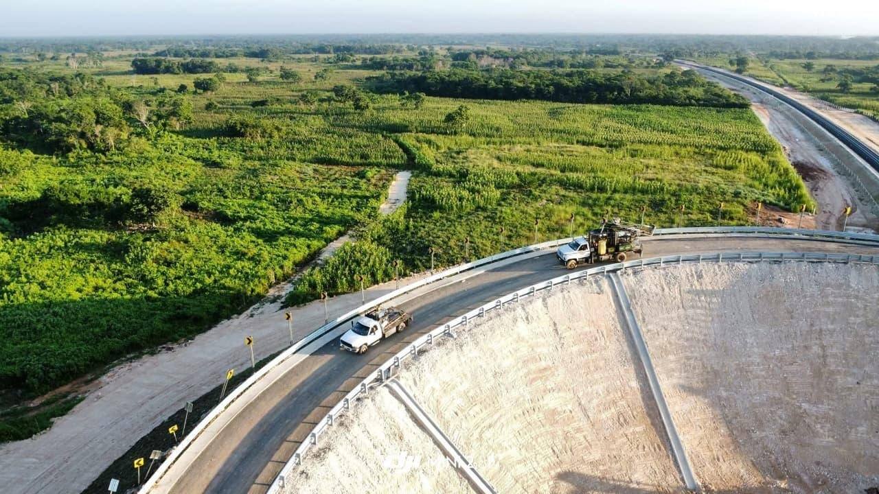 Obra carretera vista aérea